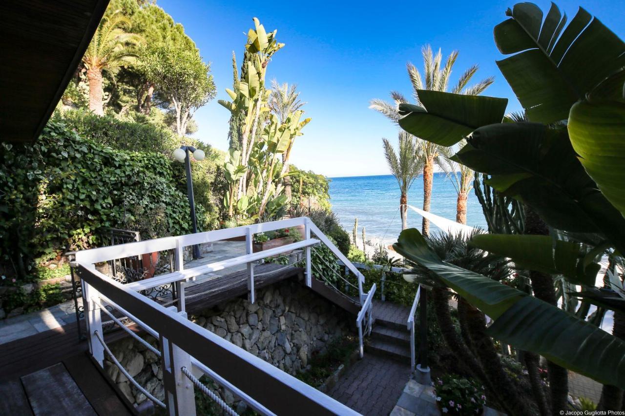 Locanda Baia Beniamin Grimaldi  Exterior photo